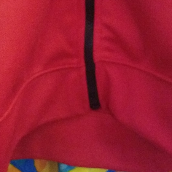 NWT Nike Air jacket in Red w/ Design on the Back - Picture 10 of 11